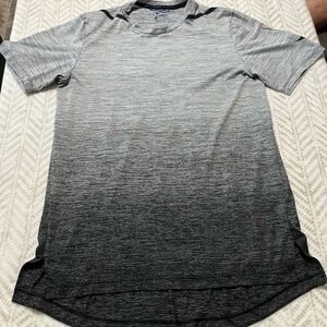 Nike Medium Men's Gray  T-Shirt